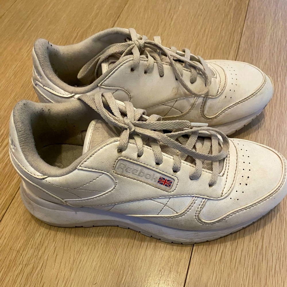 Vegan Reebok women’s 6.5